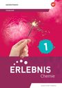 "Förderheft Erlebnis Chemie 1 Baden-Württemberg." Hand hält Wunderkerze vor rosa Feuerwerk.