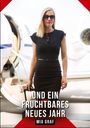 „UND EIN FRUCHTBARES NEUES JAHR“ darunter „MIA GRAF“. Frau in schwarzem Kleid vor einem Privatjet.