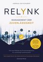 Titel: "RELYNK – Management der Zuverlässigkeit". Netzwerkdiagramm auf einem Bürobild.