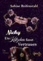 „Sabine Reifenstahl, Nicky, Ein Kätzchen fasst Vertrauen“. Dominierend: Lederhandschellen, Kette mit Rosen und Schmuck.