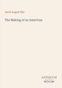 Text: "Jacob August Riis, The Making of an American, ANTIQUUM NOVUM." 
Einfaches, minimalistisches Design.