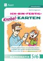 Texte: "Ich-bin-fertig-Knobel-Karten", "Schnelle Schüler*innen mit sinnvollen Knobelaufgaben", Illustration: Lehrer mit Schülerin.