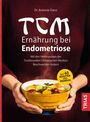 "TCM Ernährung bei Endometriose" in großen weißen Buchstaben. Eine Person hält eine dampfende Schale mit Gemüse.
