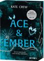 „ACE & EMBER“ und „SIE IST DAS FEUER. UND ER WILL BRENNEN.“ sind in Blau auf einem dunklen Hintergrund mit Ketten abgebildet.