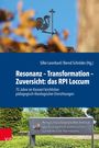 Resonanz – Transformation – Zuversicht: das RPI Loccum. Ein Wetterhahn und ein Schild des Religionspädagogischen Instituts.