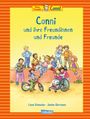 Conni und ihre Freundinnen und Freunde. Kinder spielen fröhlich zusammen. Eine sitzt im Rollstuhl, andere stehen oder knien.
