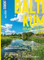 Titel: "BALTIKUM". Untertitel: "ESTLAND · LETTLAND · LITAUEN". Naturansicht mit See und Wolken.