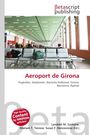 "Aeroport de Girona", darunter Begriffe wie "Flughafen" und "Katalonien". Wartesaal mit leeren Sitzreihen und Gepäck.
