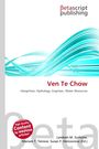 "Ven Te Chow" und Begriffe zu Hydrologie. "Betascript Publishing" oben, dynamisches, geschwungenes, türkisfarbenes Design.