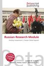 Text: Russian Research Module. Frau mit Blumen, Menschen mit roten Fahnen, Lenin-Statue im Hintergrund.