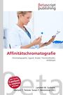 Titel: "Affinitätschromatografie". Oben, Logo "Betascript Publishing". Frau in weißem Kittel mit Reagenzglas und Klemmbrett.