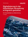 Roter Hintergrund, weißer Text: "Digitalisierung in der öffentlichen Verwaltung erfolgreich gestalten." Netzgrafiken unten.