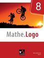 Text: "8", "Mathe.Logo", "Wirtschaftsschule Bayern". Silhouetten von Radfahrern vor einem orangefarbenen Sonnenuntergang.