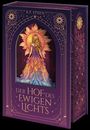 "DER HOF DES EWIGEN LICHTS" steht auf einem reich verzierten Cover mit einer farbenfrohen Illustration einer Frau im Kleid.