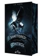 "SHATTERED CONTROL", "WIR RETTEN DICH", "LIA HOPE", "UNHOLY"; ein Adler hält Erkennungsmarken.