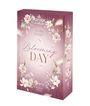 "Steph Everly", "Blooming Day", "BOOKAPI VERLAG". Florales Design in Rosa, verziert mit Blüten und Ornamenten.