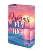 „Dreams Fly High“ auf einem farbenfrohen Buchcover mit Sonnenuntergang und Skyline. Autor: Katharina Pikos.