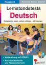 „Lernstandstests Deutsch“ in großer Schrift. Darunter sitzen vier Jugendliche um einen Tisch.