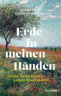 Der Text zeigt den Titel "Erde in meinen Händen", Autorinnen Christl Arndt, Shirley Michaela Seul; Bild eines Baumes auf Feld.