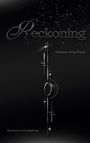 "Reckoning", Jenny Fischer, Romance Suspense. Dunkles Design mit eleganten, silbernen Verzierungen und funkelnden Highlights.