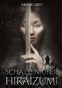 "Amber Grey" oben, "Schatten über Hiraizumi" unten. Eine Frau mit einem Schwert im Schnee, im Hintergrund ein Samurai mit Hunden.