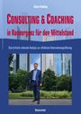 Titel: "Consulting & Coaching in Konvergenz für den Mittelstand". Ein Mann im Anzug vor Wolkenkratzern.
