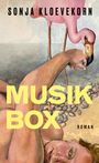 Der Text beinhaltet "SONJA KLOEVEKORN," "MUSIKBOX," und "ROMAN." Ein Gemälde zeigt einen Flamingo und eine liegende Person.