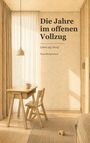 „Die Jahre im offenen Vollzug“ und „Leben auf Abruf“ von Yuna Morgenstern. Illustration: ein Tisch, Stuhl, Vorhang.