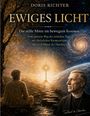 "Doris Richter: Ewiges Licht. Die stille Mitte im bewegten Kosmos." Ein Mönch sieht ein strahlendes Licht in kosmischem Setting.
