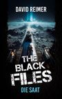 "David Reimer, The Black Files: Die Saat." Ein futuristisches Fahrzeug fährt durch eine winterliche, bergige Landschaft.