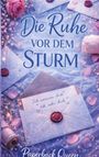 Text: "Die Ruhe vor dem Sturm", "Ich vermisse dich... Ich sehe dich." Umschläge, Wachssiegel, Rosenblätter, romantische Stimmung.