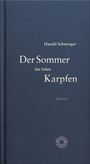 "Der Sommer der toten Karpfen" von Harald Schwinger, Roman, auf dunkelblauem Buchcover.