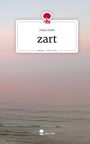 Text: "maya wolke, zart, story.one – Life is a story." Ein sanftes Meer im Sonnenuntergang mit einem kleinen Logo oben.