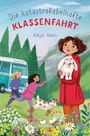 Titel: "Die katastrophablehafte Klassenfahrt", Autorin: Katja Alves. Illustration: Fröhliche Kinder und Tiere in Bergen.