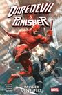 Titel: "Daredevil & Punisher". Unten: "Im Visier des Teufels". Daredevil kämpft mit Punisher in dynamischer Pose.
