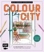 "MEIN URBANES AUSMALBUCH: COLOUR in the CITY" zeigt eine geöffnete Balkontür mit Blick auf eine Stadt.