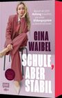 Titel: "SCHULE, ABER STABIL" von Gina Waibel. Eine Frau im roten Anzug sitzt nachdenklich auf einem Stuhl.