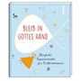 "BLEIB IN GOTTES HAND" und "Herzliche Segenswünsche zur Erstkommunion". Illustrationen von kirchlichen Symbolen und einem Engel.