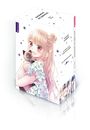 Boxset „AUFGEWECKT MIT EINEM KUSS“. Illustration: Mädchen mit blonden Haaren, hält eine Katze, umgeben von Sternen.