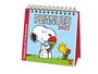 "PEANUTS 2027" und "Kalender mit 53 Postkarten". Illustration: Ein Hund und ein Vogel mit Eis in der Hand.