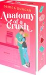„Anatomy of a Crush“, „Deidra Duncan“, „Roman“, „lübbe“. Illustration: Mann und Frau umarmen sich in Krankenhausumgebung.