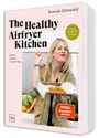 Buchtitel "The Healthy Airfryer Kitchen". Eine Frau präsentiert ein Blech mit gebackenen Kichererbsen.
