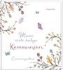 "Meine erste heilige Kommunion. Erinnerungsalbum." Illustration mit Schmetterlingen und floralen Motiven, sanfte Farben.