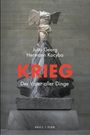 Text: "Jutta Georg, Hermann Kocyba, KRIEG, Der Vater aller Dinge." 

Im Hintergrund eine geflügelte Statue ohne Kopf.