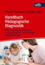 Text: Handbuch Pädagogische Diagnostik. Frau lehrt Kind, das am Tisch malt.