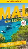 Text: "Mallorca", "Nr. 1 Meistgekaufter Reiseführer", "Urlaubs Planer", "Erlebnis Garantie", "Touren App", "Insider Tipps".  
Szene: Küste mit klarem Wasser und Booten. 