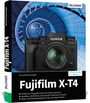 Buchtitel: "Fujifilm X-T4". Autoren: Kyra und Christian Sänger. Kameraabbildung vor einem spiralförmigen Treppenhaus.