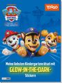 "PAW Patrol", "Helfer auf vier Pfoten", "Meine liebsten Kindergartenrätsel mit GLOW-IN-THE-DARK-Stickern". Drei fröhliche Hunde.