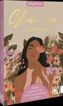 #MyMeTime, Glow-up Journal, Meine Inspiration für mehr Ausstrahlung im Leben. Frau hält Blume, umgeben von Blumen.