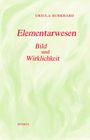 "Elementarwesen Bild und Wirklichkeit" in roter Schrift, grüner, wellenförmiger Hintergrund.
